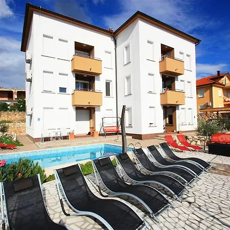 Apartment Andrej 4 *